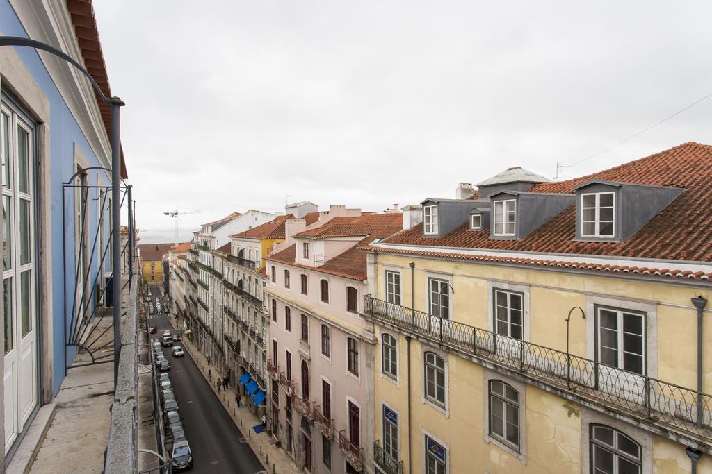 Joivy Downtown Blue Apartments Lisbon Room photo