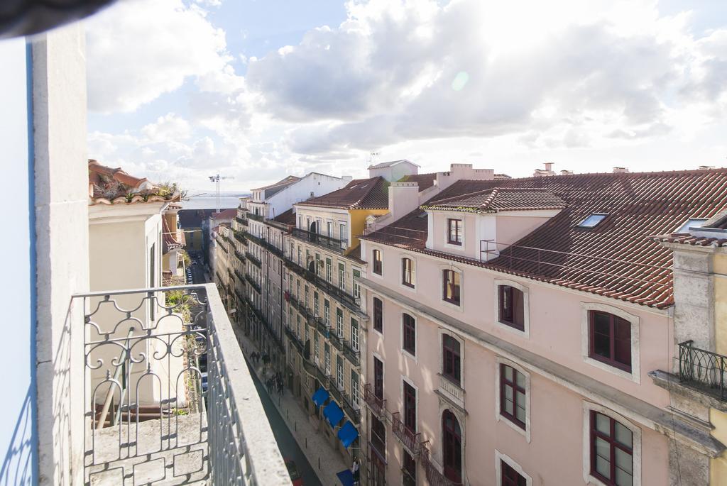 Joivy Downtown Blue Apartments Lisbon Room photo